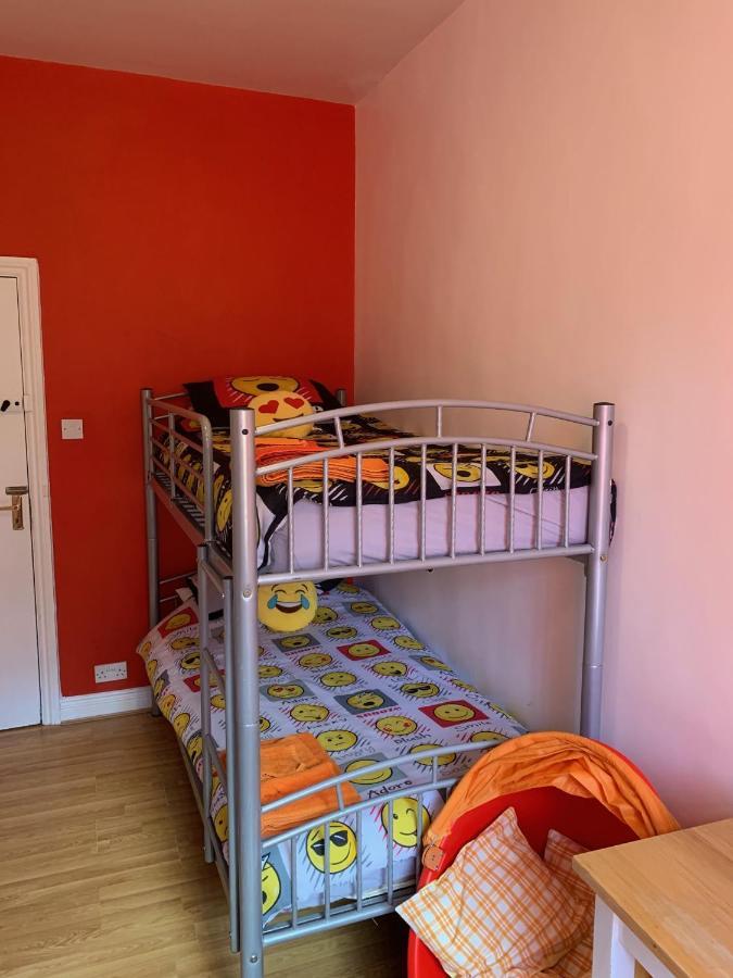 Bedrock Lodge Winterbourne Zewnętrze zdjęcie