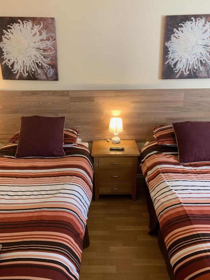 Bedrock Lodge Winterbourne Zewnętrze zdjęcie
