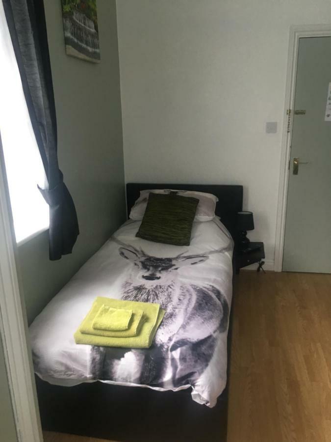 Bedrock Lodge Winterbourne Zewnętrze zdjęcie