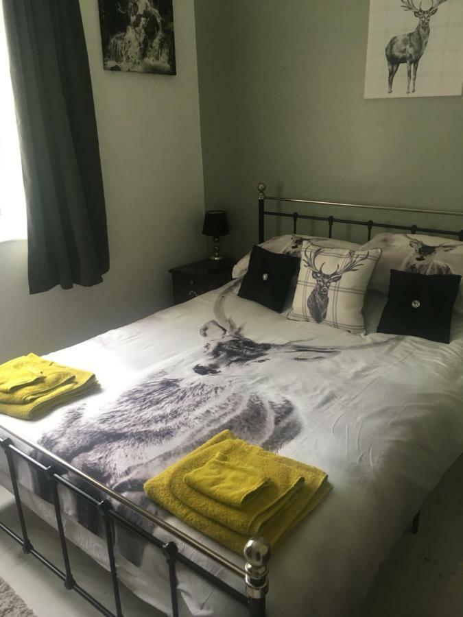 Bedrock Lodge Winterbourne Zewnętrze zdjęcie