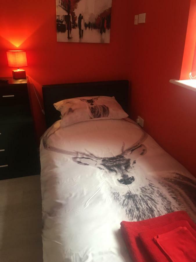 Bedrock Lodge Winterbourne Zewnętrze zdjęcie